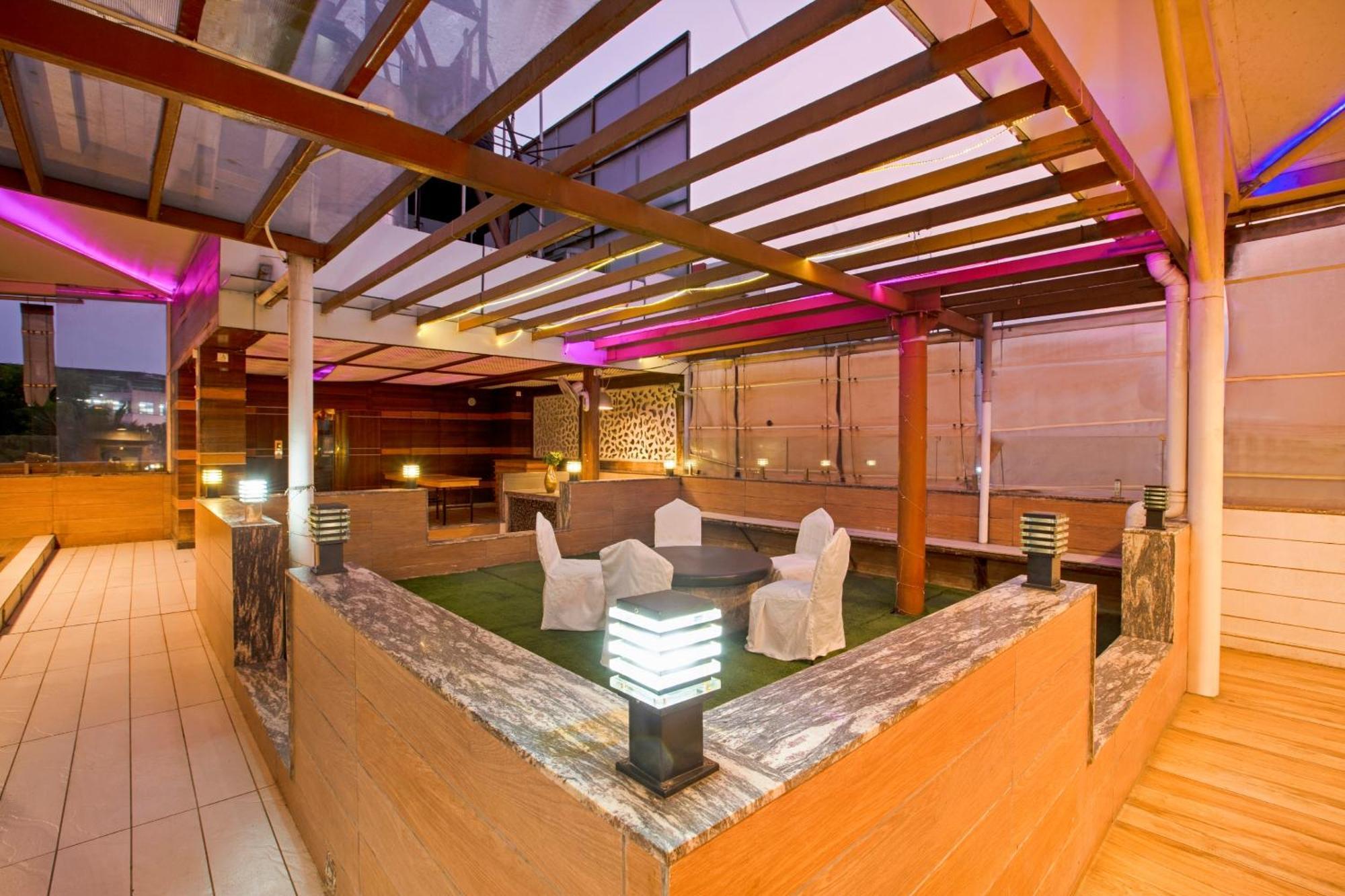 Super Townhouse Oak Jvh Hotel Bangalore Eksteriør billede