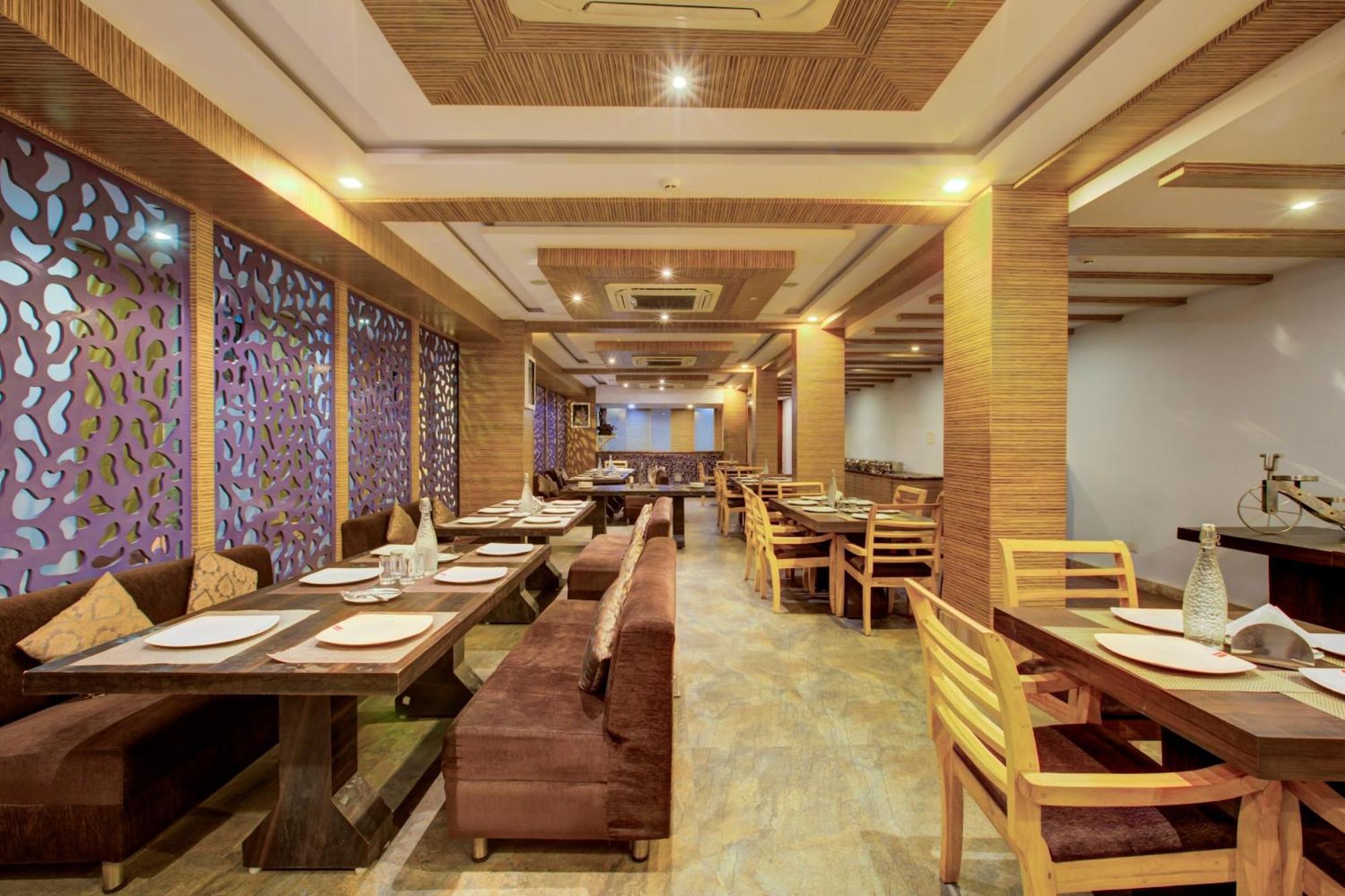 Super Townhouse Oak Jvh Hotel Bangalore Eksteriør billede
